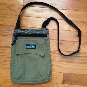 Kavu purse!